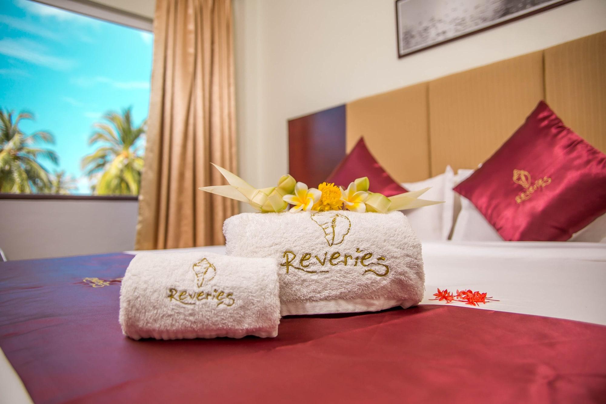 Reveries Maldives Gan  Extérieur photo
