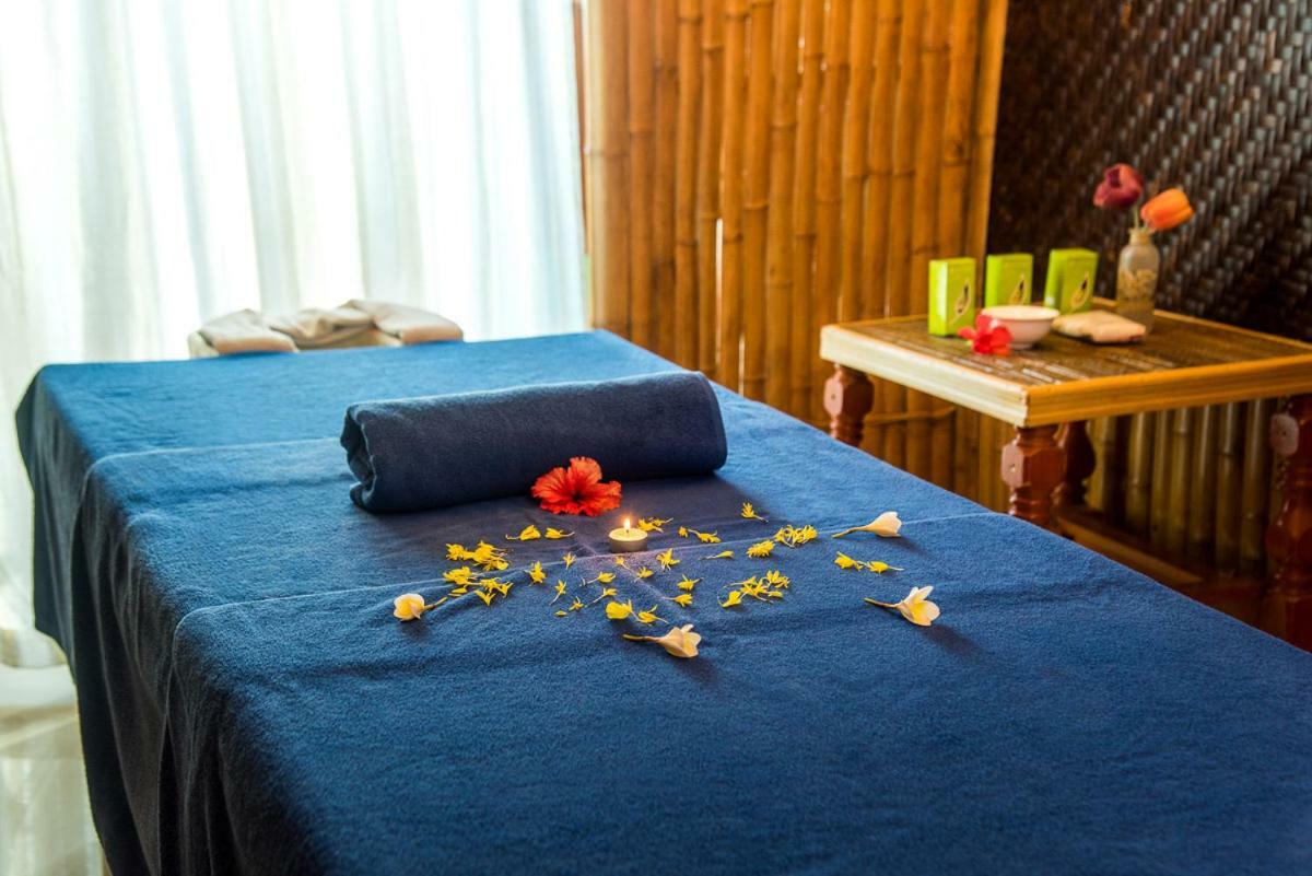 Reveries Maldives Gan  Extérieur photo